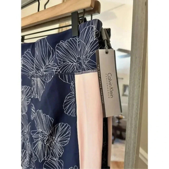 Calvin Klein High Waist Slimming Compression NWT Pants Size XL - Picture 2 of 6